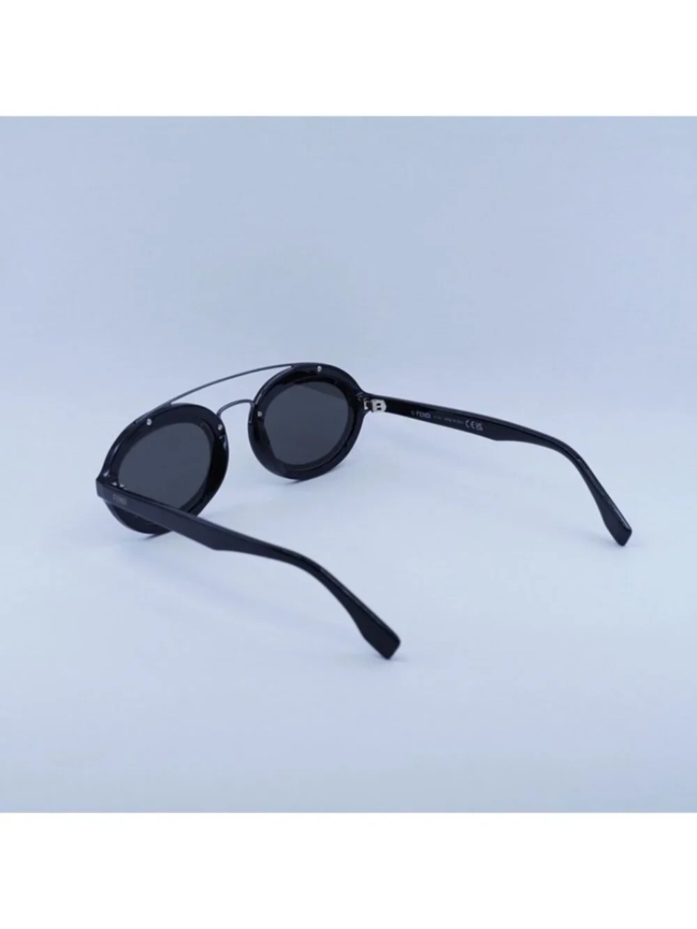 Fendi FE40094I 01A Sunglasses Shiny Black Oval Frame, Smoke Lenses